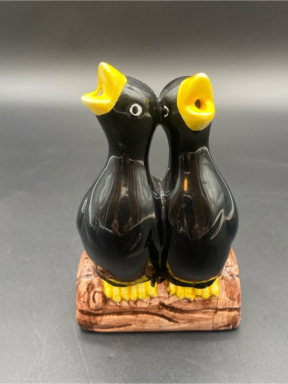 Black and Yellow Ceramic Pie Birds - vent